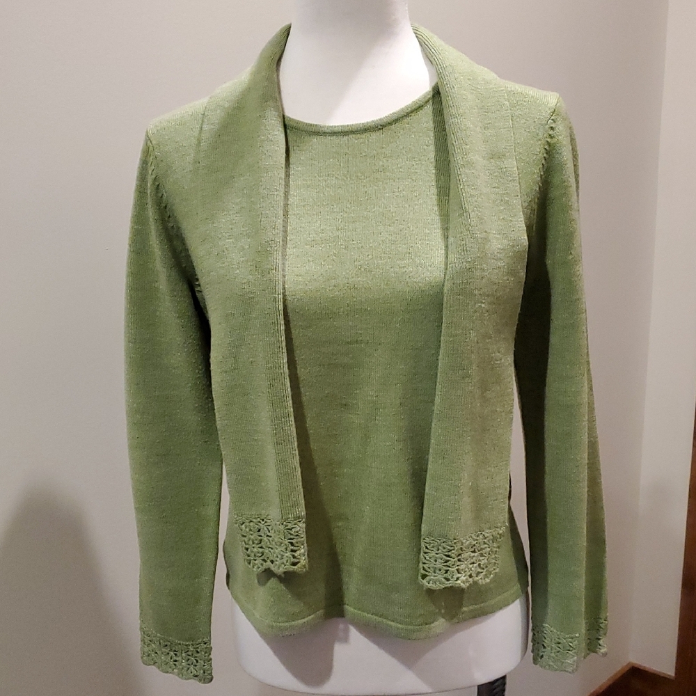 Elegant Green Women's Sweater